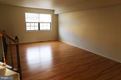 4705 Grand Bend Dr, Catonsville, MD 21228 - photo 2