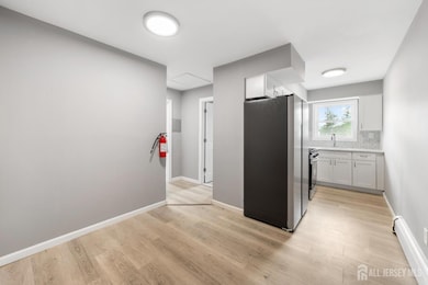 47 Gramercy Gardens unit B, Middlesex, NJ 08846 - photo 4