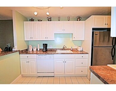 500 Governors Dr unit 13, Winthrop, MA 02152 - photo 3