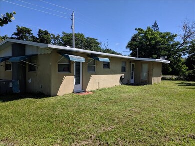 1148 Solana Rd, Naples, FL 34103 - photo 3