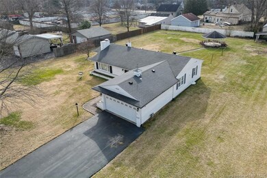 1747 Scheller Ln, New Albany, IN 47150 - photo 3