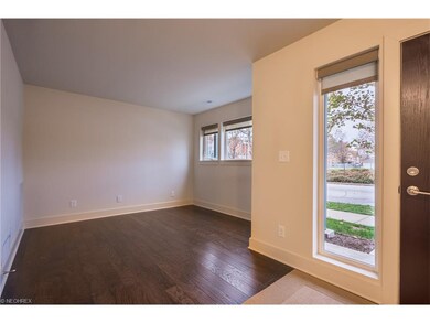 Generous ground floor bonus room / foyer with grea
