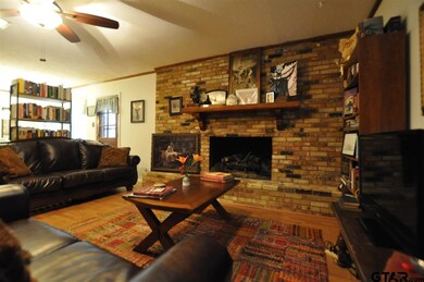 4600 4600 Newcastle Dr, Tyler, TX 75703 - photo 2