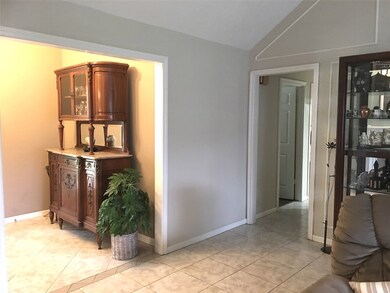 15946 Sweetwater Creek Dr, Houston, TX 77095 - photo 4