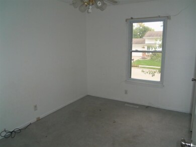 3232 W 63rd St, Davenport, IA 52806 - photo 7