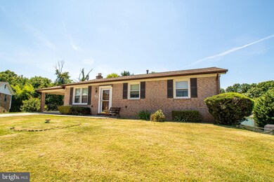 5733 Janice Ln, Temple Hills, MD 20748 - photo 3