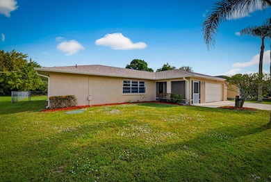 649 SE Clifton Ln, Port Saint Lucie, FL 34983 - photo 4