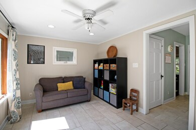 508 S Calumet Ave, Aurora, IL 60506 - photo 7