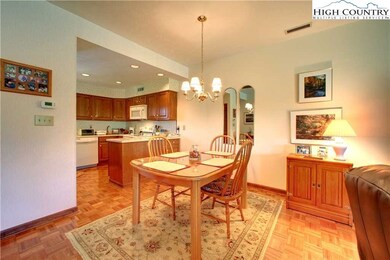 289 Evergreen Dr unit 7, Blowing Rock, NC 28605 - photo 4