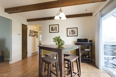 1453 BENJAMIN ~ DINING Pat-Cas-Ben_8
