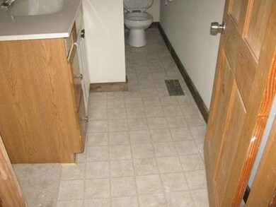 31 Lewis St, Haverhill, MA 01830 - photo 6