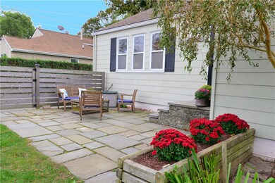 107 Allston Ave, Middletown, RI 02842 - photo 4