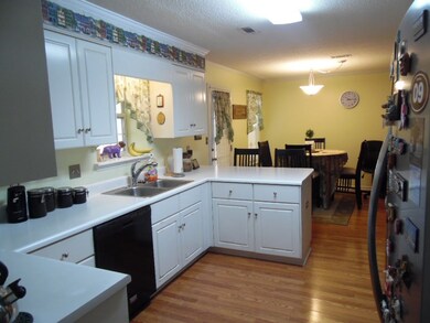 Photo 4