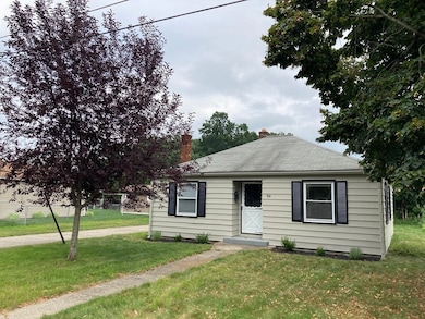 90 Haviland St, Ludlow, MA 01056 - photo 2