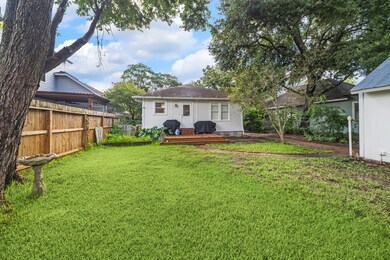 117 Northwood St, Houston, TX 77009 - photo 3