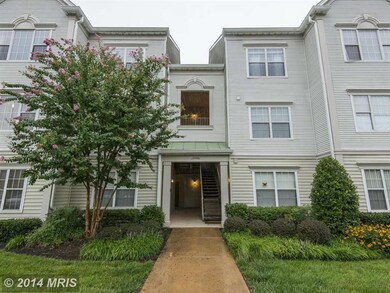 12481 Hayes Ct unit 302, Fairfax, VA 22033 - photo 2