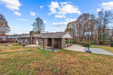 717 Holly Dr, Asheboro, NC 27205 - photo 7