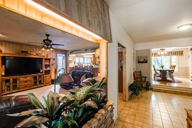 571 Center Point Rd, Fredericksburg, TX 78624 - photo 6