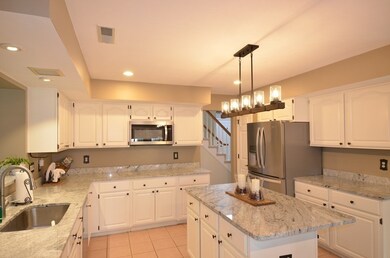 45 Dover Cir, Franklin, MA 02038 - photo 5