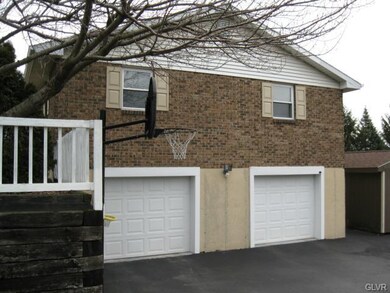 2238 Skyline Dr, Slatington, PA 18080 - photo 4