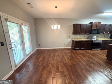 8389 Regent St, Jonesboro, GA 30238 - photo 7