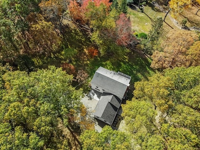 4 Trails End Rd, Weston, CT 06883 - photo 2