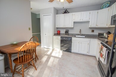 9434 Fens Hollow, Laurel, MD 20723 - photo 5