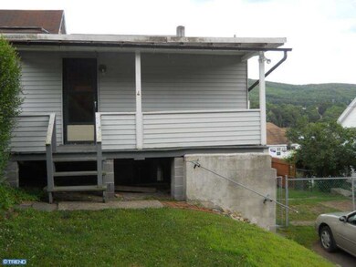 257 Brown St, Tamaqua, PA 18252 - photo 6