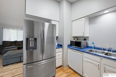 3405 Castile Dr, Bellevue, NE 68123 - photo 4