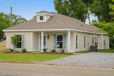 112 Third St, Bay Saint Louis, MS 39520 - photo 3