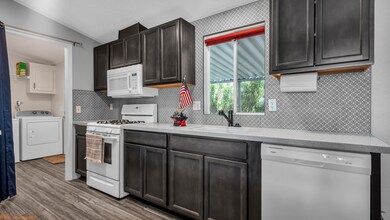 24 Lazy b Dr, Palm Desert, CA 92260 - photo 7