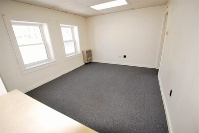 51 W Main St, Richmond, VT 05477 - photo 7