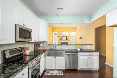 555 Pate Dr, Fort Mill, SC 29715 - photo 5