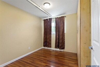 1125 S 4th St, Independence, OR 97351 - photo 3