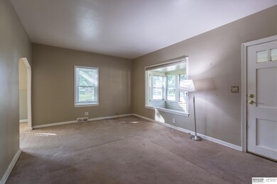 8301 N 28th Ave, Omaha, NE 68112 - photo 5