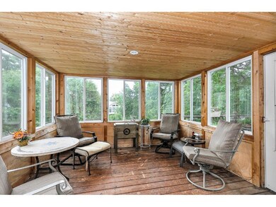 Spectacular 3 season porch