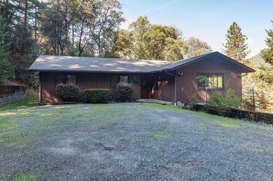 6335 Donaldson Rd, Grants Pass, OR 97526 - photo 2