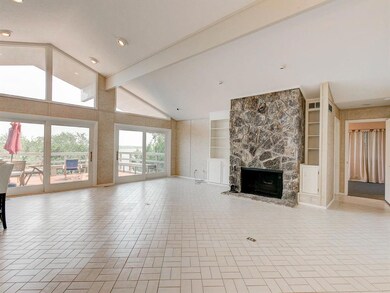 3917 Crescent Dr, Granbury, TX 76049 - photo 4