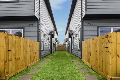 976 Marjorie St unit 1, Houston, TX 77088 - photo 2