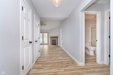 1008 Canary Creek Ct, Franklin, IN 46131 - photo 4