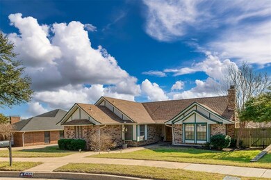 2513 Glenoaks Ct, Bedford, TX 76021 - photo 3