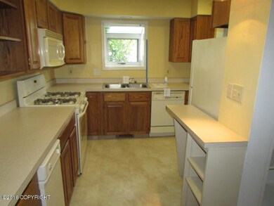 111-142224 Kitchen