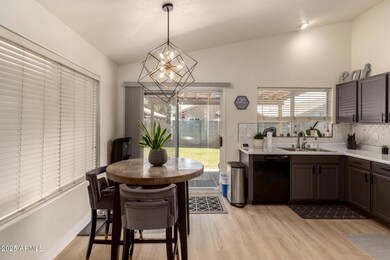 8673 W Palm Ln, Phoenix, AZ 85037 - photo 3