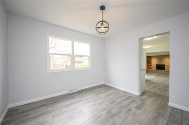 4022 SW 31st St, Des Moines, IA 50321 - photo 5