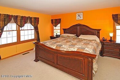 332 Escoll Dr, East Stroudsburg, PA 18301 - photo 2