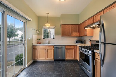 Features stainless steel appliances