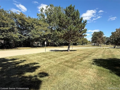 15444 Roxbury Cir, Macomb, MI 48044 - photo 5