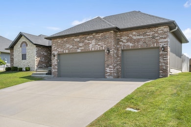 822 S Eastridge, Nixa, MO 65714 - photo 2