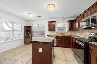 2042 Mickle Creek Dr, Houston, TX 77049 - photo 7