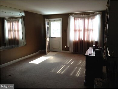 339 Westmont Dr, Darby, PA 19023 - photo 4